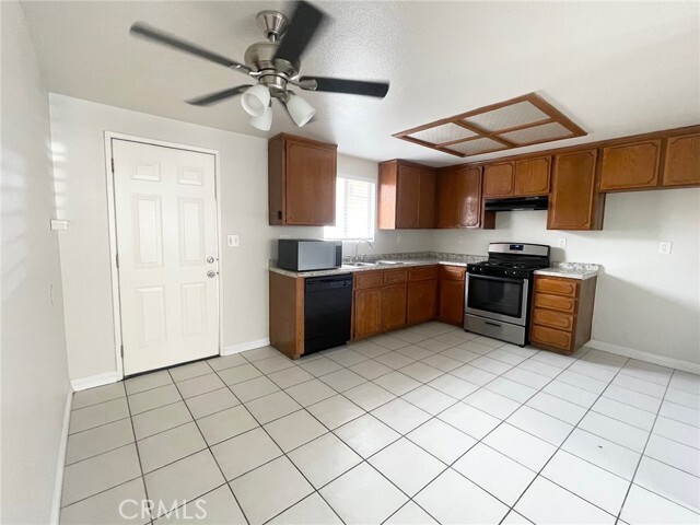 Photo - 156 E Baseline Rd