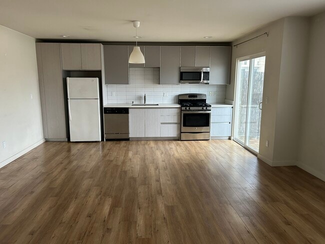 Living Room - 3449 Keystone Ave