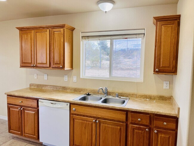 Photo - 2 Bd, 2 ba Home in Friendly Hills Unit B