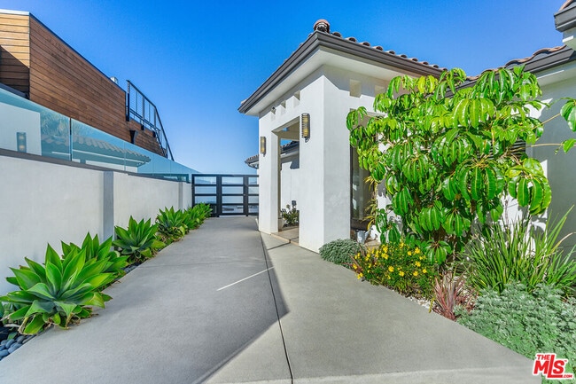 Photo - 10901 Terryview Dr