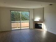 Photo - MUR Apartments