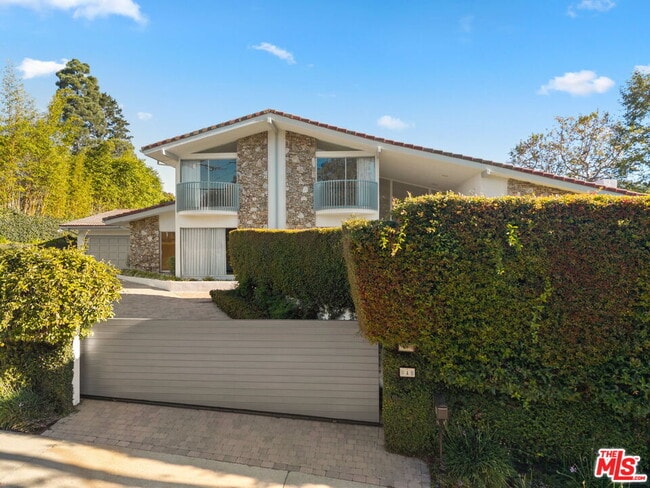 Building Photo - 650 N Tigertail Rd