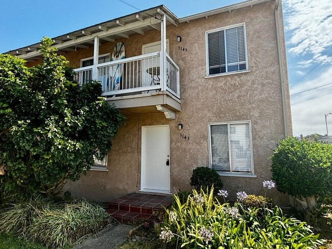 Building Photo - Charming and Bright 2 bed 1 bath in Point ... Unit 3143 Macaulay Street Rental