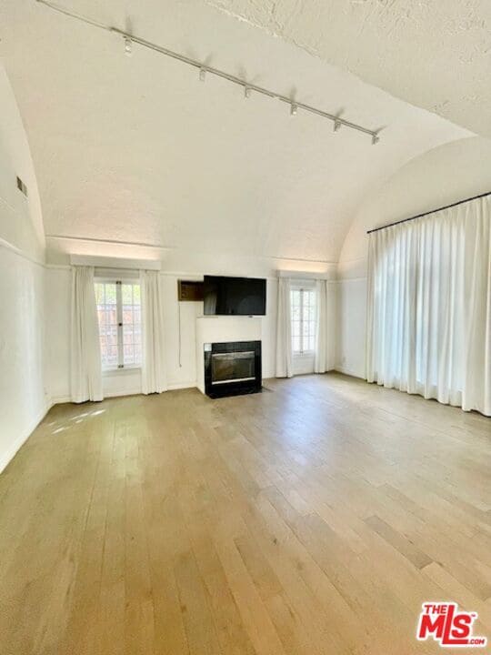 Photo - 459 S Holt Ave