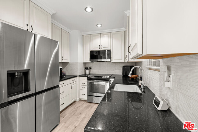 Photo - 5651 Windsor Way Unit 101