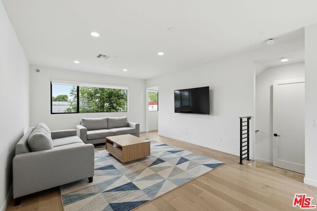 Building Photo - 1605 Arla Way