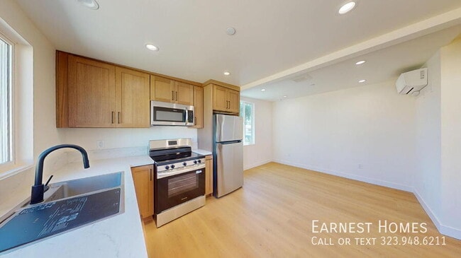 Photo - 6443 Satsuma Ave