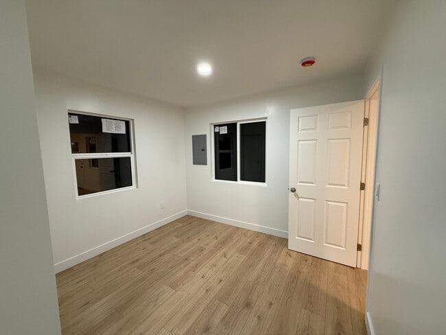 Photo - 8056 Darby Pl