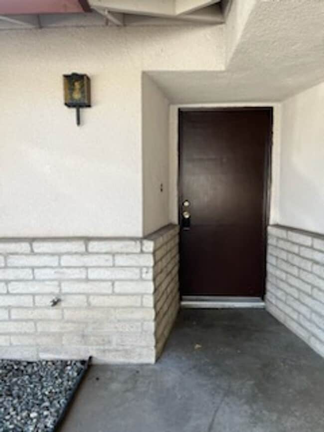 Photo - Holte &amp; Associates-Briarwood Ave Unit 41895