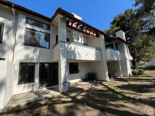 Building Photo - 1550 Apache Dr Rental