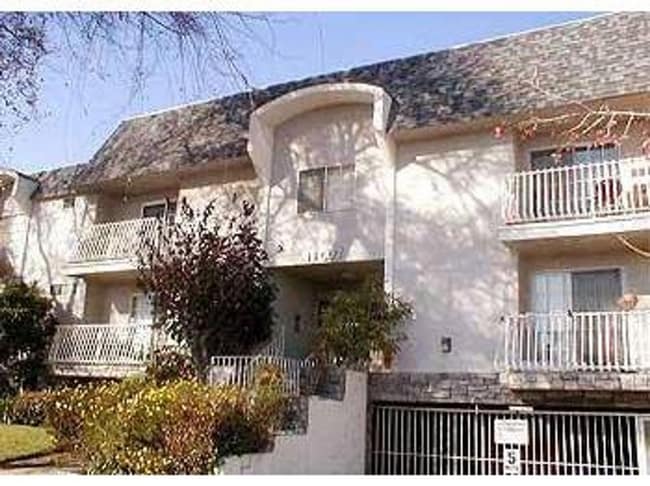 Building Photo - 11007 Hartsook St