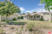 Photo - 15436 Camarillo St House
