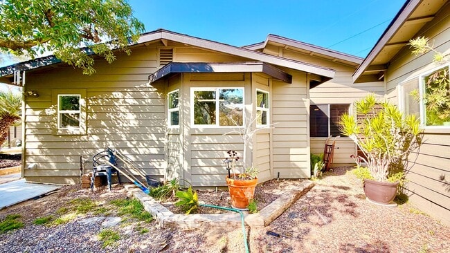 Building Photo - Lovely Country Setting Guest Home Unit on Shared Property in the Beautiful Gird Valley area of Fa...