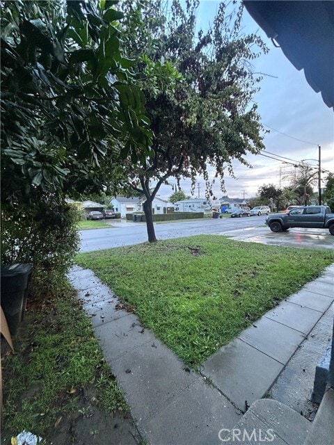 Building Photo - 8702 Belmont St