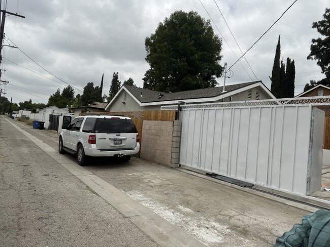 Photo - 17044 San Fernando Mission Blvd House