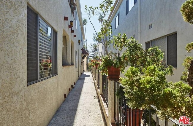 Photo - 1130 9th St Unit 3