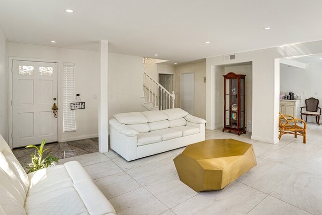 Photo - 2106 Nelson Ave