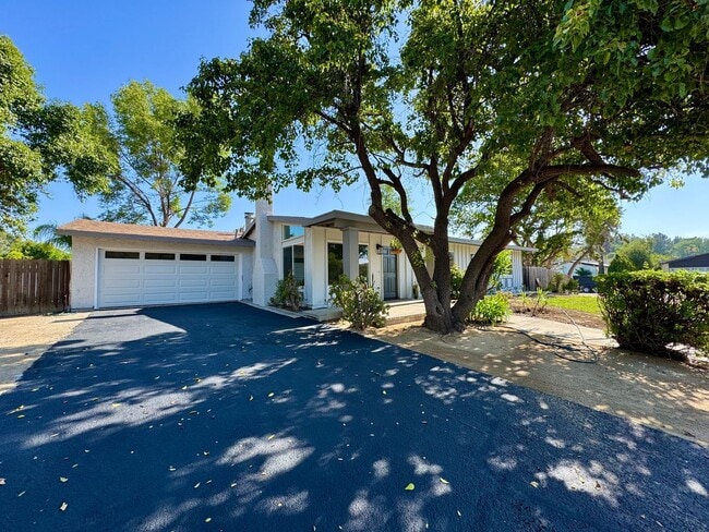 Photo - Newly Remodeled Gorgeous Open Floor Plan on a large Corner Lot