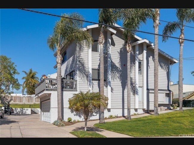Building Photo - 2109 Clark Ln