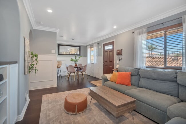 Photo - 2736 B St Unit 204