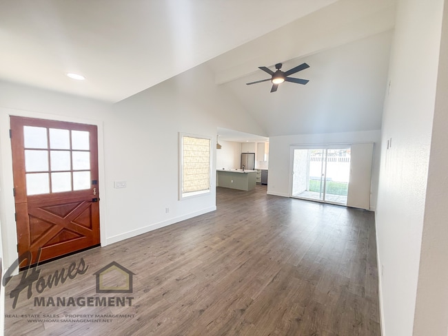Photo - Homes Management - 2 bed, 2 bath in Desirable Carlsbad