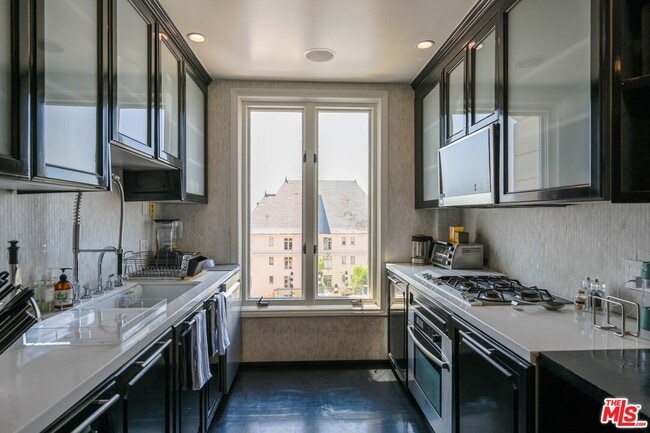 Photo - 1424 N Crescent Heights Blvd Unit 61