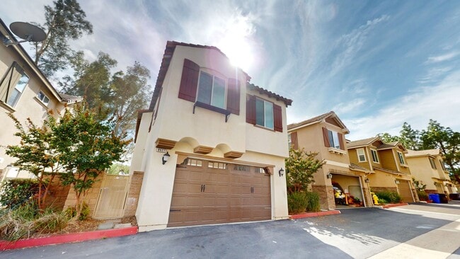 Building Photo - Available Now: Cozy 4 Bedroom 2.5 Bath Home in Rancho Cucamonga.