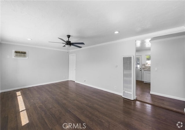 Building Photo - 2076 Summit Ave Rental