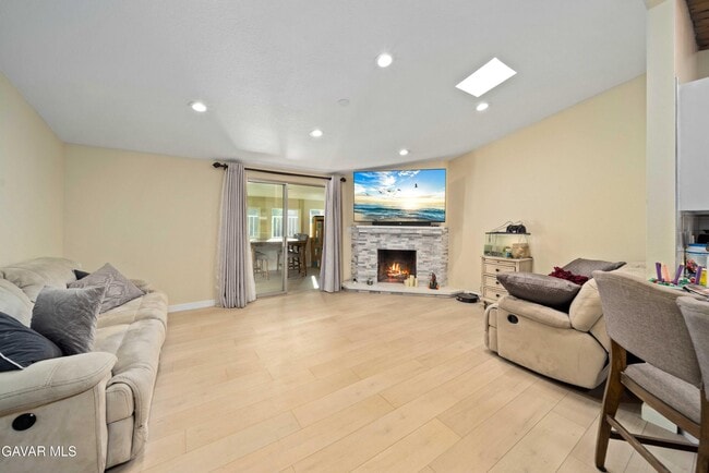 Photo - 27416 Dewdrop Ave