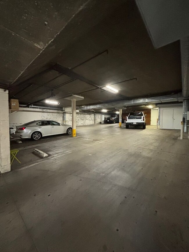 Photo - 10208 Pinewood Ave Unit #5