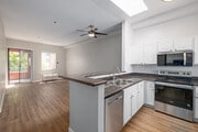 1BR, 1BA - 786SF - Kitchen - 600 Front Apartments