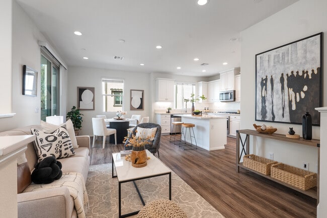 Photo - 2325 Verano Way