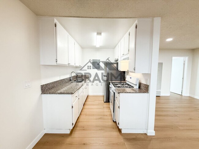 Photo - 6612 Sylmar Ave Unit 103