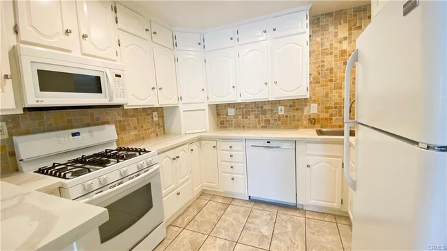 Photo - 5901 Canterbury Dr Unit 5901 Canterbury Dr # 11