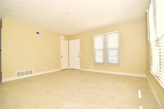 Photo - 180 Southampton Way Unit 32