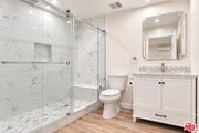 Photo - 5250 Whitsett Ave