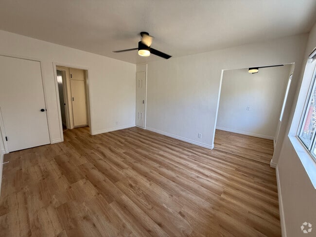 Building Photo - 2743 James M Wood Blvd Rental