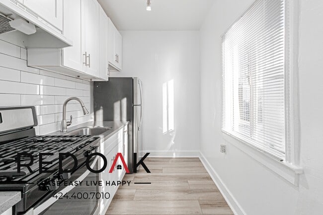 Photo - 1017 S Kingsley Dr Unit 202