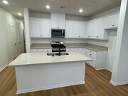 Photo - Newer Condo Over 2000 sq feet in Ontario