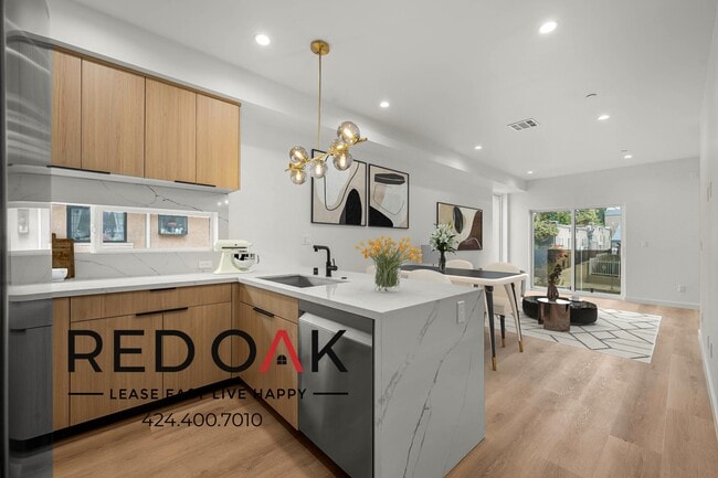 Photo - 2001 Vista Del Mar Ave Unit 2001