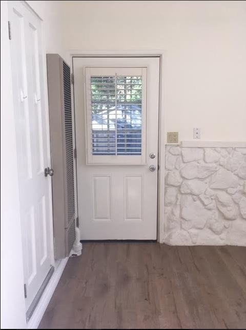 Entrance - 3226 Montrose Ave Unit B