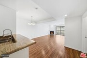 Photo - 909 Croft Ave