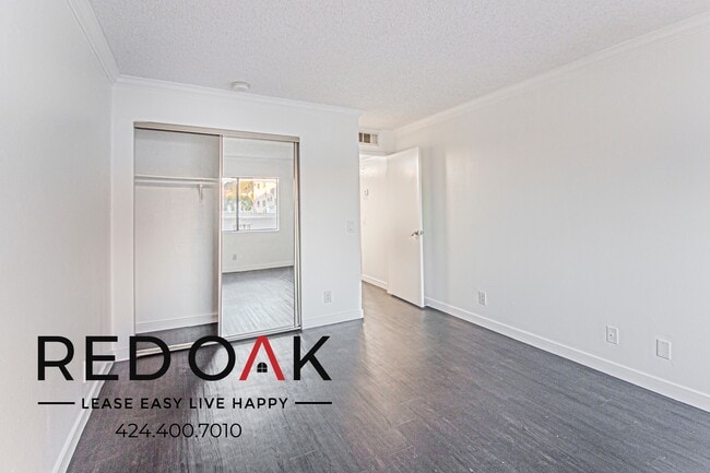Photo - 1522 N Formosa Ave Unit 213