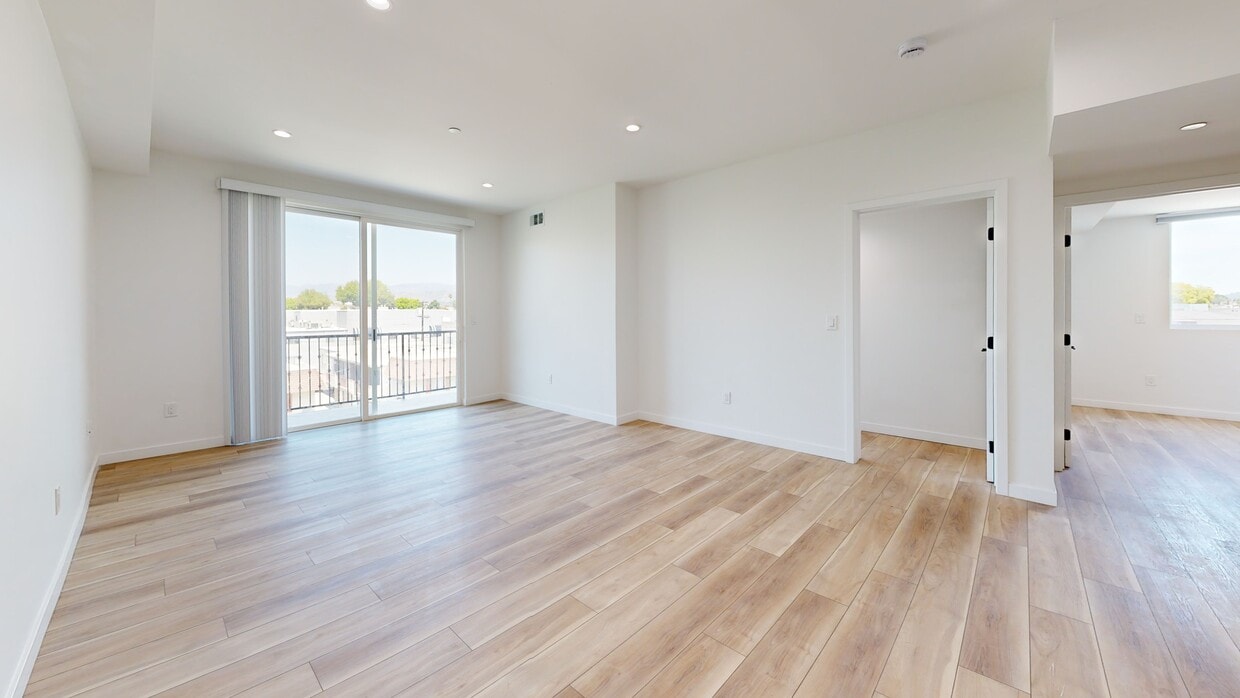 3D Tour - 10934 Peach Grove St