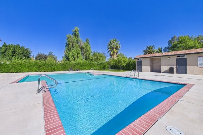 Photo - Roscoe Islander