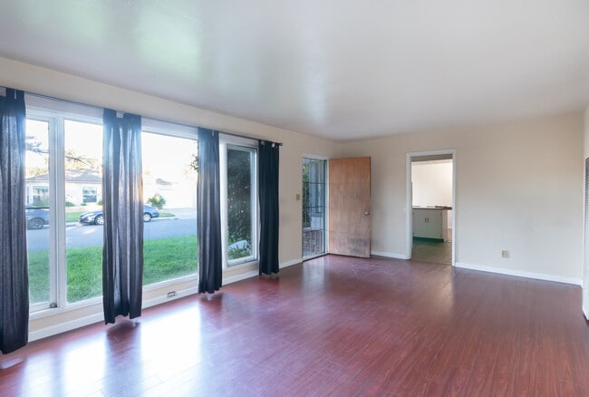 Living Area - 5156 Ewing St