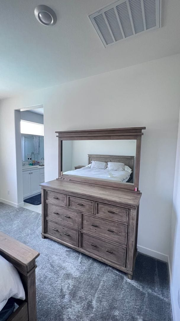 Photo - Beautiful furnished 4 bedroom Townhouse!