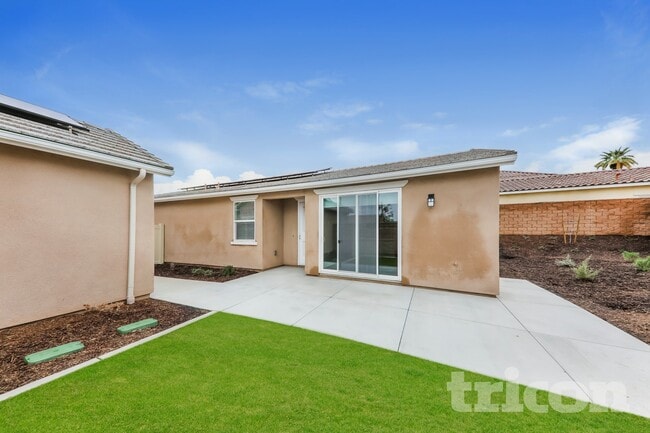 Building Photo - 1735 Lorraine Dr