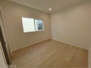 Photo - 611 W 41st Pl