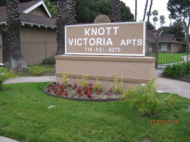 Building Photo - Knott Victoria Apartments, L.L.C.
